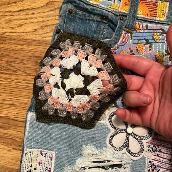 NWT Urban Outfitters BDG High Waist Patchwork Hippie Boho Floral crocheted jeans - Picture 5 of 14